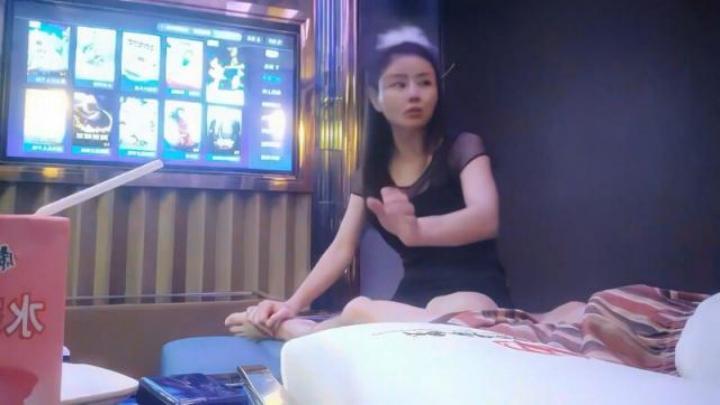 新来的贵州小美女,一直加钱到3000,驱车带酒店,舌吻舔穴无套,这一次干得真是值得!